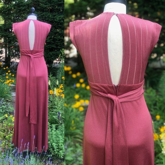 Vtg 70s Puce Rose Pointelle Knit V-Neck Tie Waist Open Back Maxi Disco Gown S/M - Picture 13 of 17